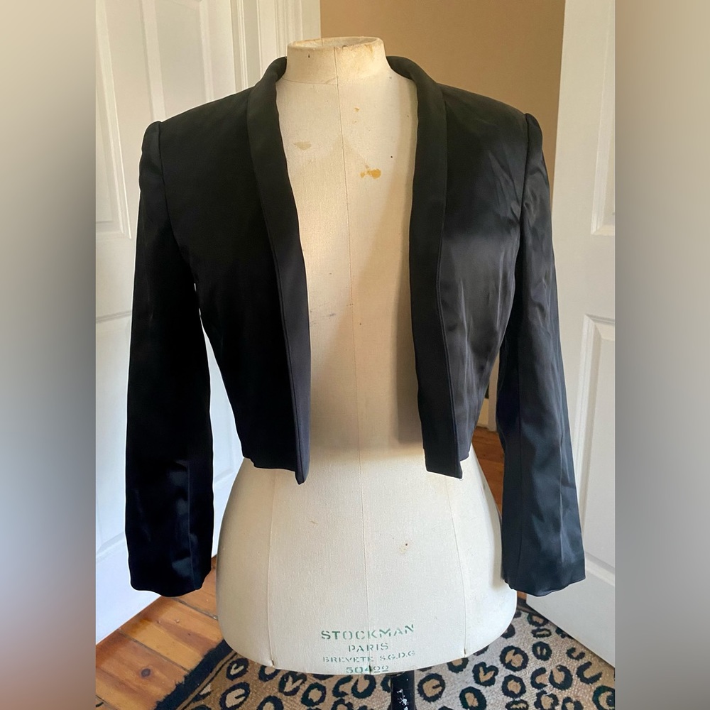 Calvin Klein Women’s Crop Blazer Suit Jacket Size 2